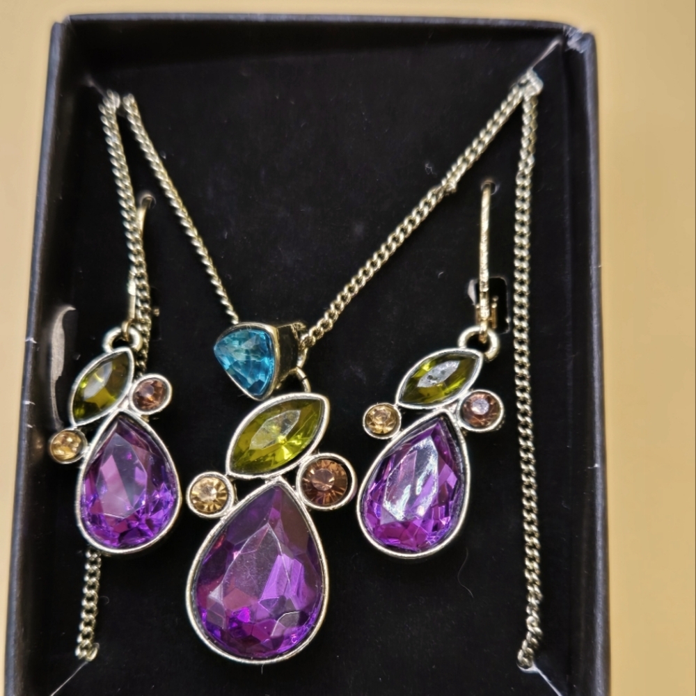 AVON 2013 Jewel Tone Gift Set